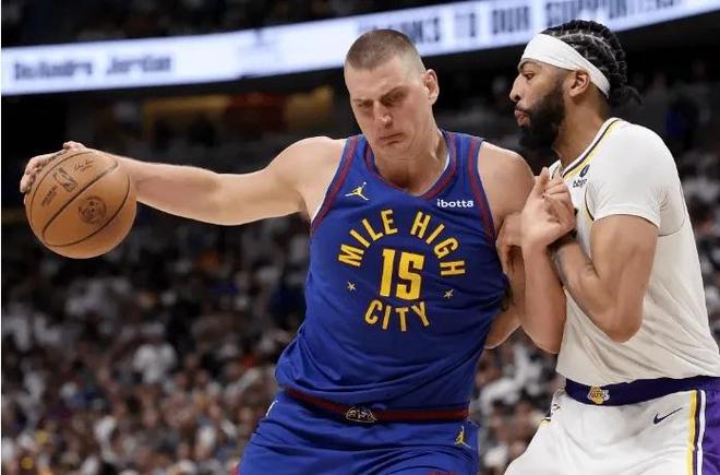NBA一夜｜詹姆斯称赞威少 十大中锋恩比德第二 西蒙斯做好准备(图5)