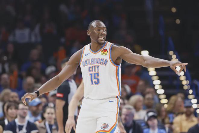 广东男篮第四外援浮现！NBA篮板王！杜锋摊牌CBA排名更新(图5)