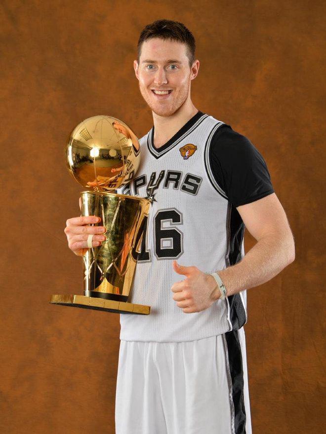37岁贝恩斯正式退役！曾随马刺夺得NBA冠军 参加奥运摔倒险些瘫痪(图3)