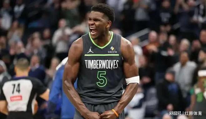 今日NBA数据榜詹姆斯单日得分王篮板王并成为最老单场40+球员(图2)