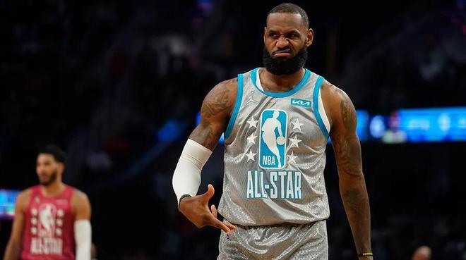熊猫体育：NBA官宣！全明星投票12月19日正式开启：詹姆斯能否再夺票王？(图3)