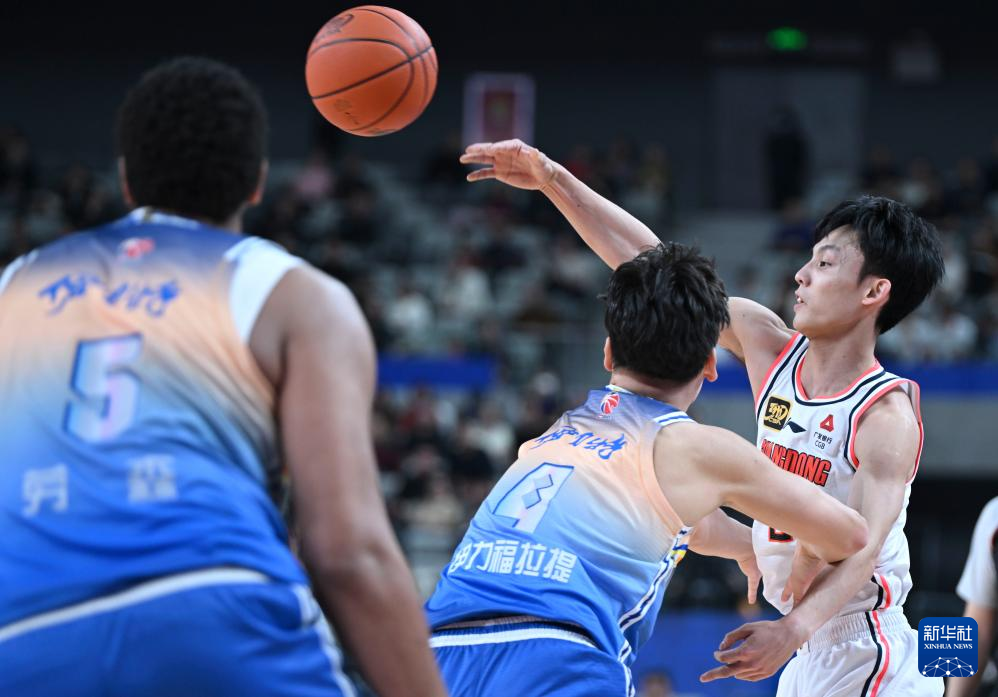 篮球——CBA常规赛：新疆伊力特不敌广东东阳光(图11)