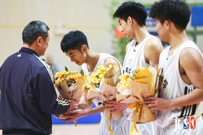 绵阳中学重回川蜀之巅 “2024-25 Jr NBA校园篮球联赛@四川”圆满收官(图6)
