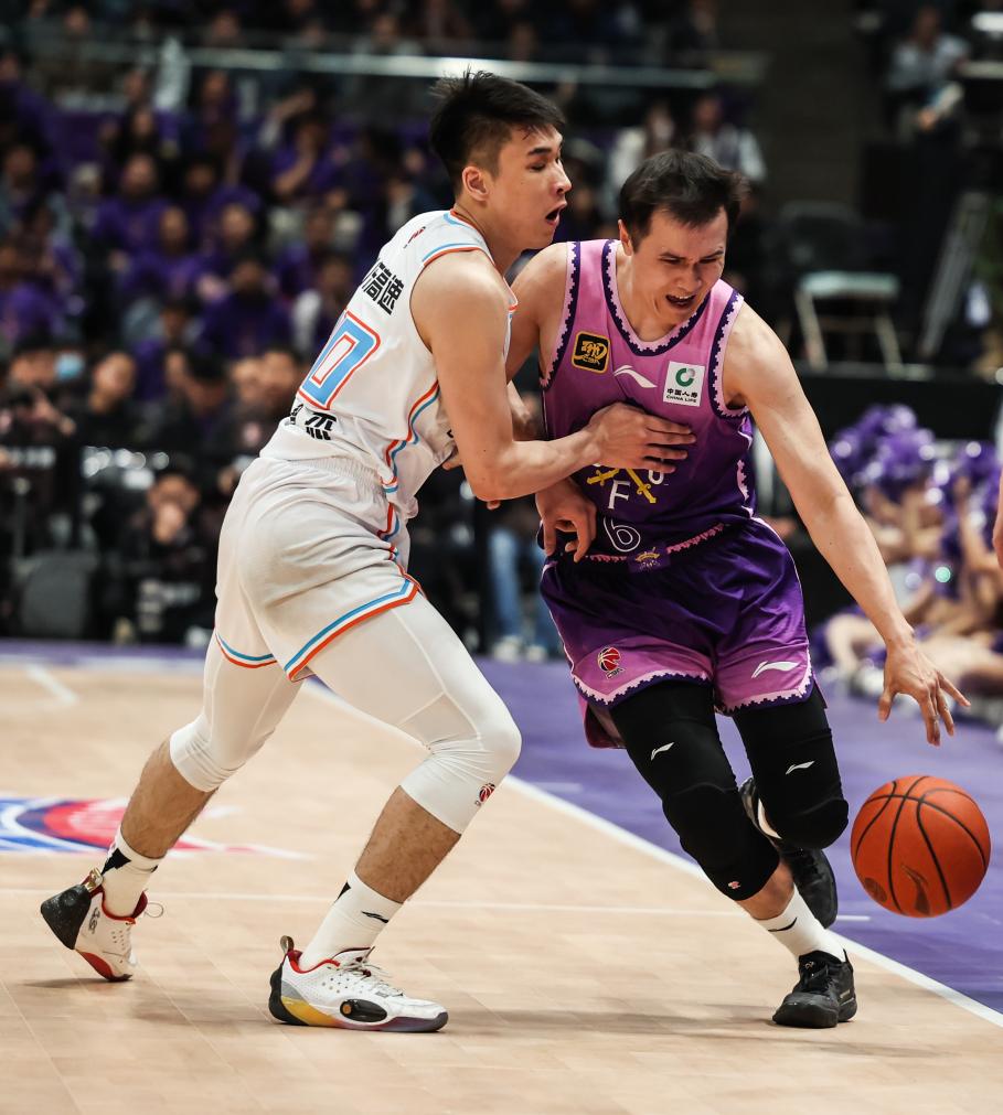 CBA综合：上海险胜广东扳平比分 北控爆冷晋级八强(图2)