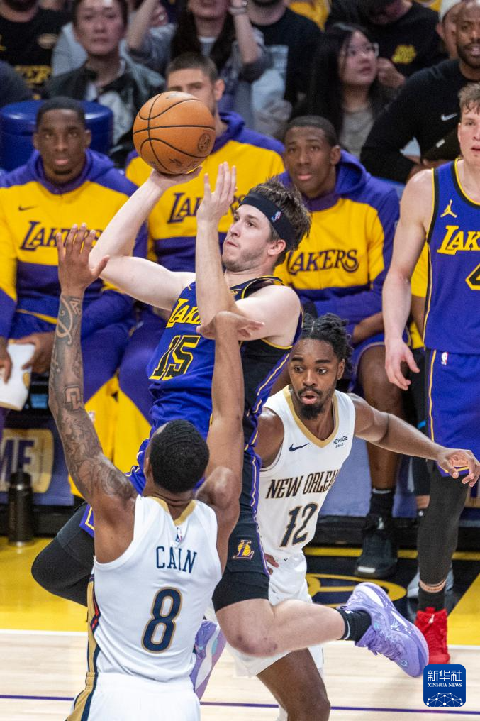 熊猫体育资讯：篮球——NBA常规赛：湖人胜鹈鹕(图9)