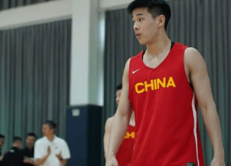 流言板]FIBA发问：对林葳的G联赛征程你有怎样的期待？(图1)
