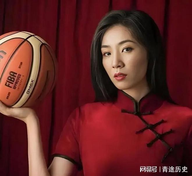 篮球女神赵爽未婚先孕被迫退出国家队？退役的她过得如何？(图3)