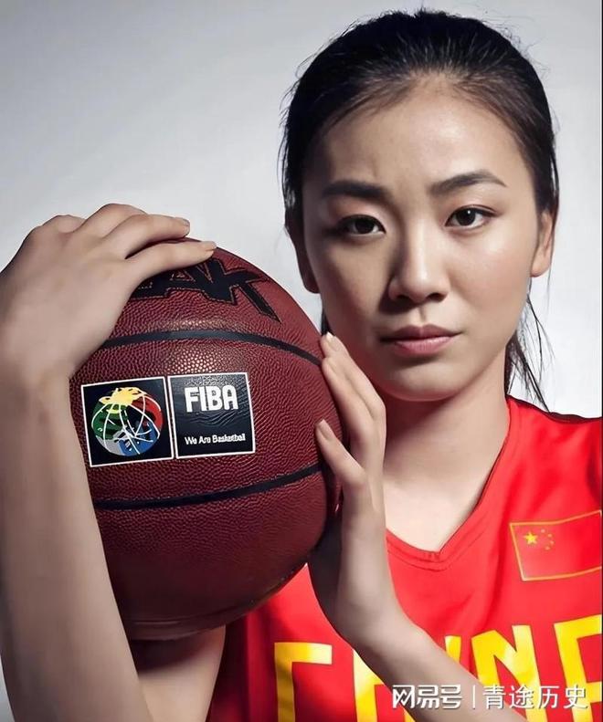 篮球女神赵爽未婚先孕被迫退出国家队？退役的她过得如何？(图2)