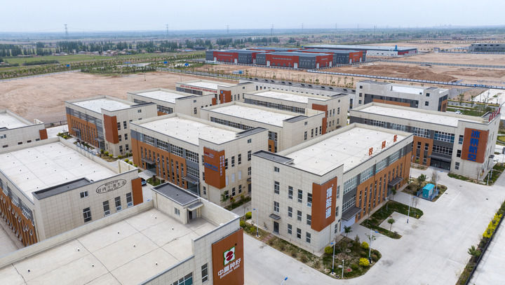 熊猫体育资讯：聚人气拓市场共奋进——“塞上江南”经济焕发新活力(图13)