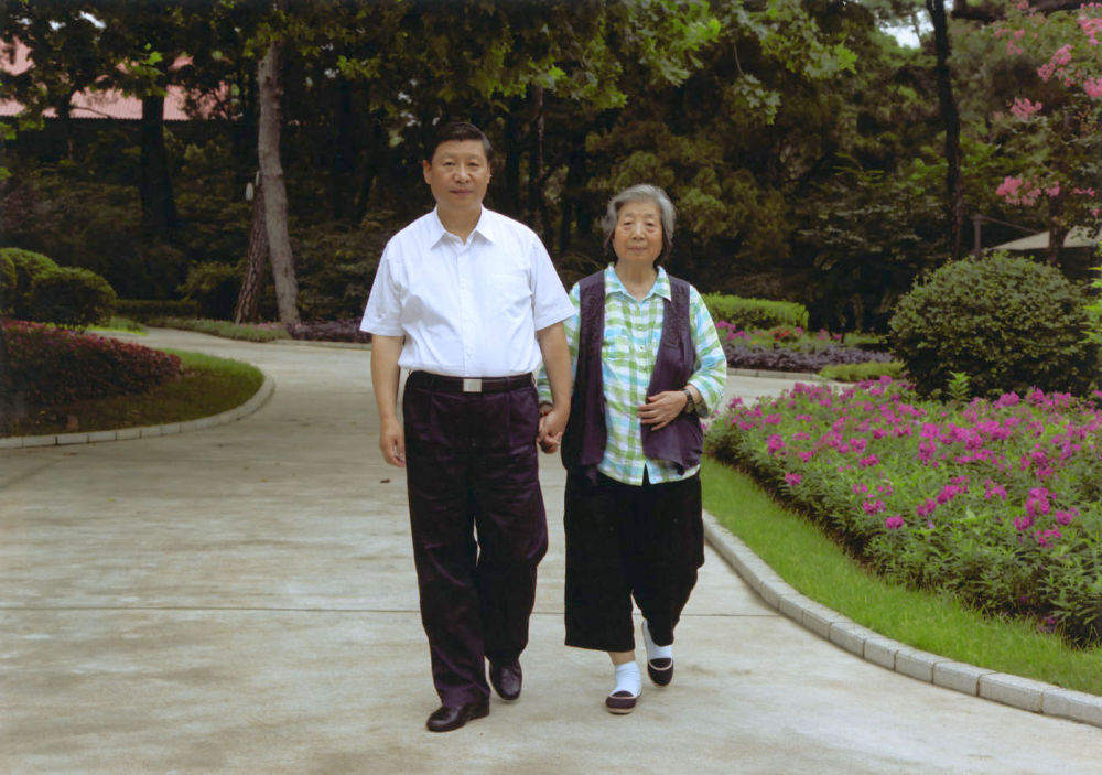 人民领袖｜母亲的爱(图1)