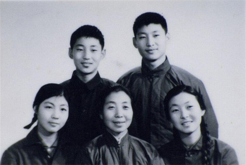 人民领袖｜母亲的爱(图2)