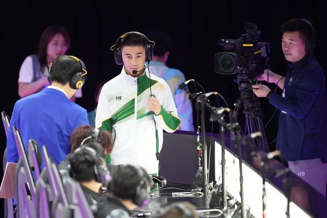 熊猫体育资讯：NBA再添中国老板除了他的爱情故事你认识他吗？(图4)