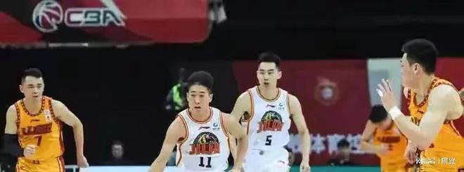 篮球速递！吉林男篮换赞助商换外援调整阵容“剑指”季后赛！(图2)