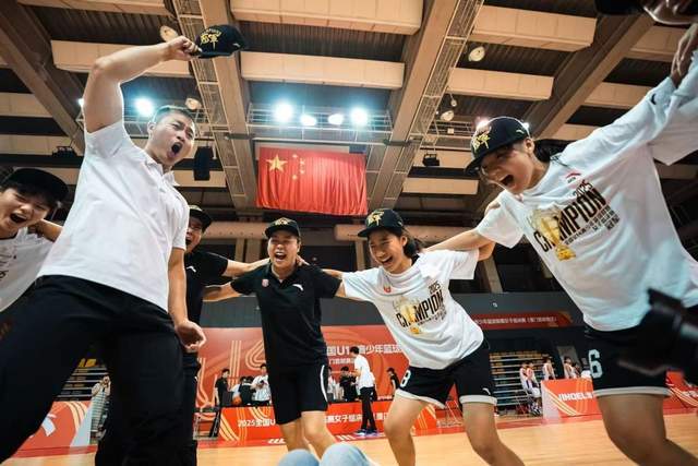 青春力量书写篮球新篇2025全国U14青少年篮球联赛决赛圆满落幕(图4)