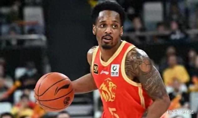 熊猫体育资讯：篮球速递！布朗鲍威尔纳托尔“新消息”！(图1)