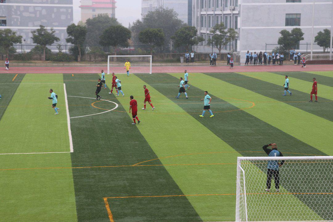 熊猫体育：中国足球谣言为何集中爆发？这场荒诞流量狂欢的背后(图1)