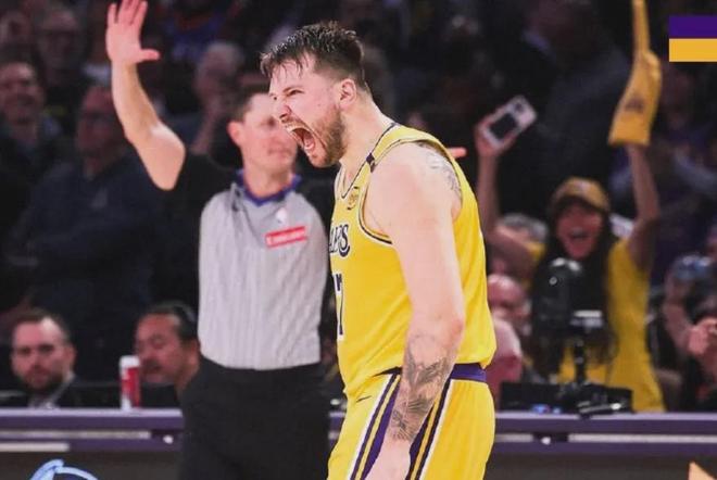 单挑打爆湖人全队！26岁天才签约正式退出NBA(图1)