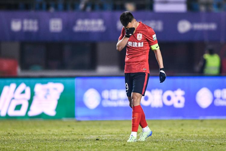 正好侃球丨2025赛季中超盘点（四）保级篇：亚泰掉队令人唏嘘海牛距上岸只差一步(图1)