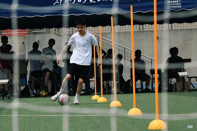 粤港澳全运会）十五运会的圣火在南粤大地画了一个圈(图1)