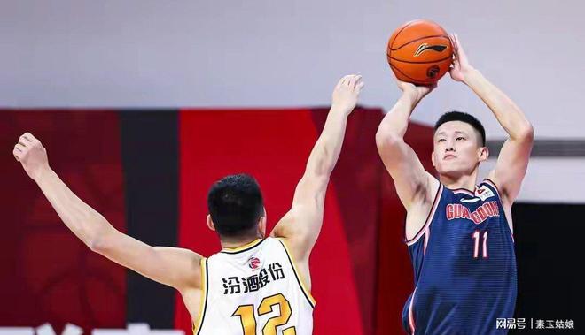 篮球快讯！深圳四外援就位想要重返季后赛能否成功？(图4)