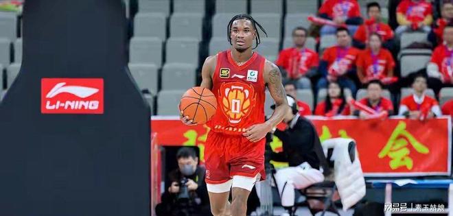 篮球快讯！深圳四外援就位想要重返季后赛能否成功？(图3)