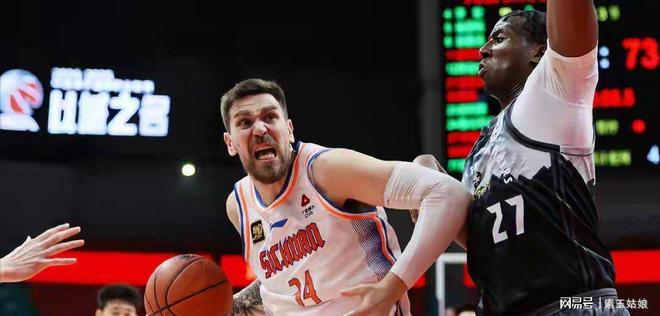 篮球快讯！深圳四外援就位想要重返季后赛能否成功？(图2)