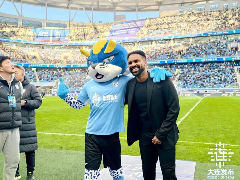 熊猫体育资讯：这一年大连足球归来“亚洲第一主场”炼成！(图12)