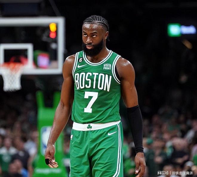 都以为你要摆烂如今场均29+6+4带队起飞(图3)