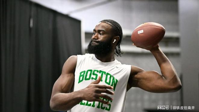 都以为你要摆烂如今场均29+6+4带队起飞(图5)