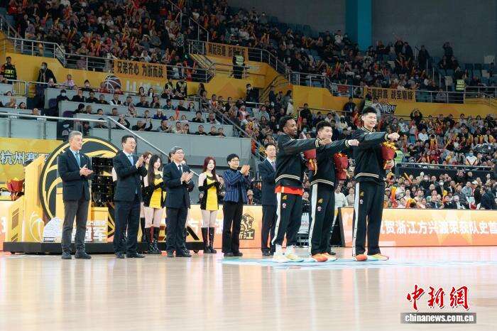 熊猫体育资讯：CBA揭幕战打响浙江广厦迎首面总冠军旗帜(图1)