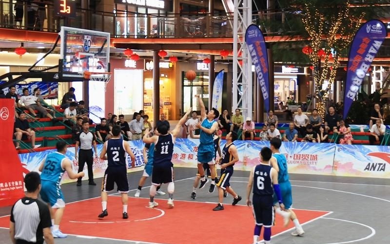 雄鹿锁定格兰特为引援目标关注斯马特等多位球员围绕字母哥稳固阵容(图1)