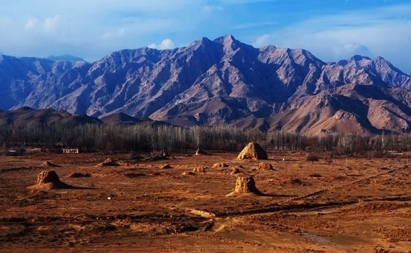 熊猫体育：2025文化气象：遗产新生文艺破圈青年弄潮(图1)