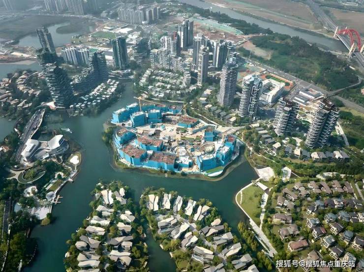 熊猫体育资讯：成都楼市神盘麓湖生态城值不值得买优缺点深度解析购房指南与避坑攻略(图4)