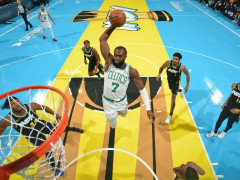 单场24记三分狂胜55分黄蜂的进攻狂潮是否预示着NBA小球战术的终极进化？