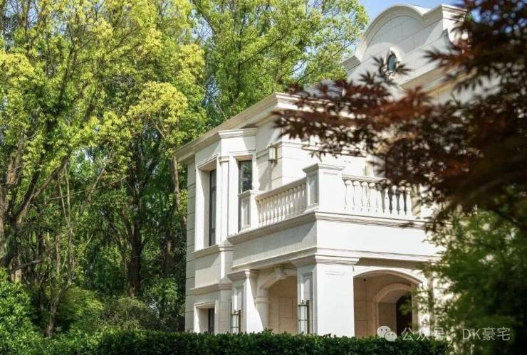 熊猫体育：绿宝园翡梵(上海)售楼处电话_绿宝园翡梵官方预约看房_楼盘详情-2026最新房价-户型图(官方发布)售楼处电话_预约看房(图1)