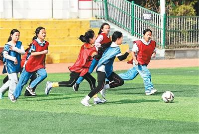 熊猫体育：贵州“村超”：吸引全世界人民一起玩(图3)