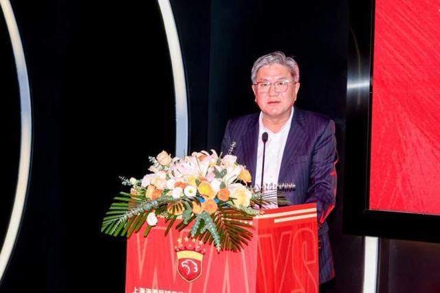 熊猫体育：上海海港足球俱乐部举行2026赛季出征仪式随后启程赴宁备战超级杯(图2)