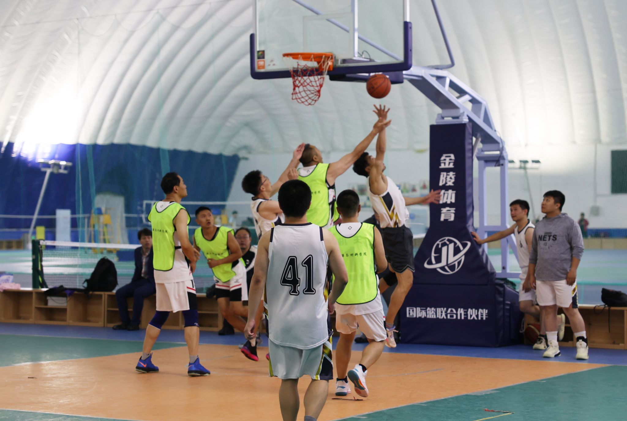 CBA深夜速报！辽篮迎来实力新援杜锋履新岗位曝光山东喜获强援加盟(图1)