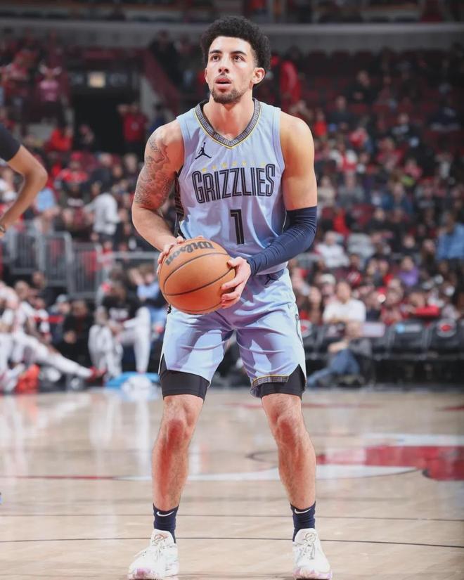 右脚手术！NBA星二代！正式赛季报销(图7)