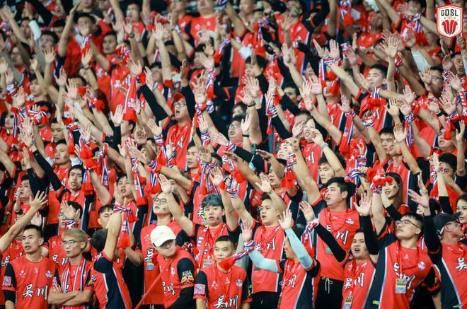 熊猫体育资讯：年产25亿双拖鞋的小城踢出了广东最猛的足球(图3)