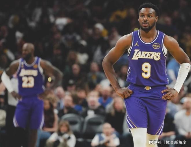 从伤病退役到进入轮换詹姆斯力挺布朗尼：他可以！(图7)