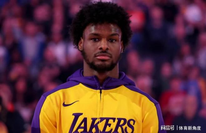 从伤病退役到进入轮换詹姆斯力挺布朗尼：他可以！(图9)