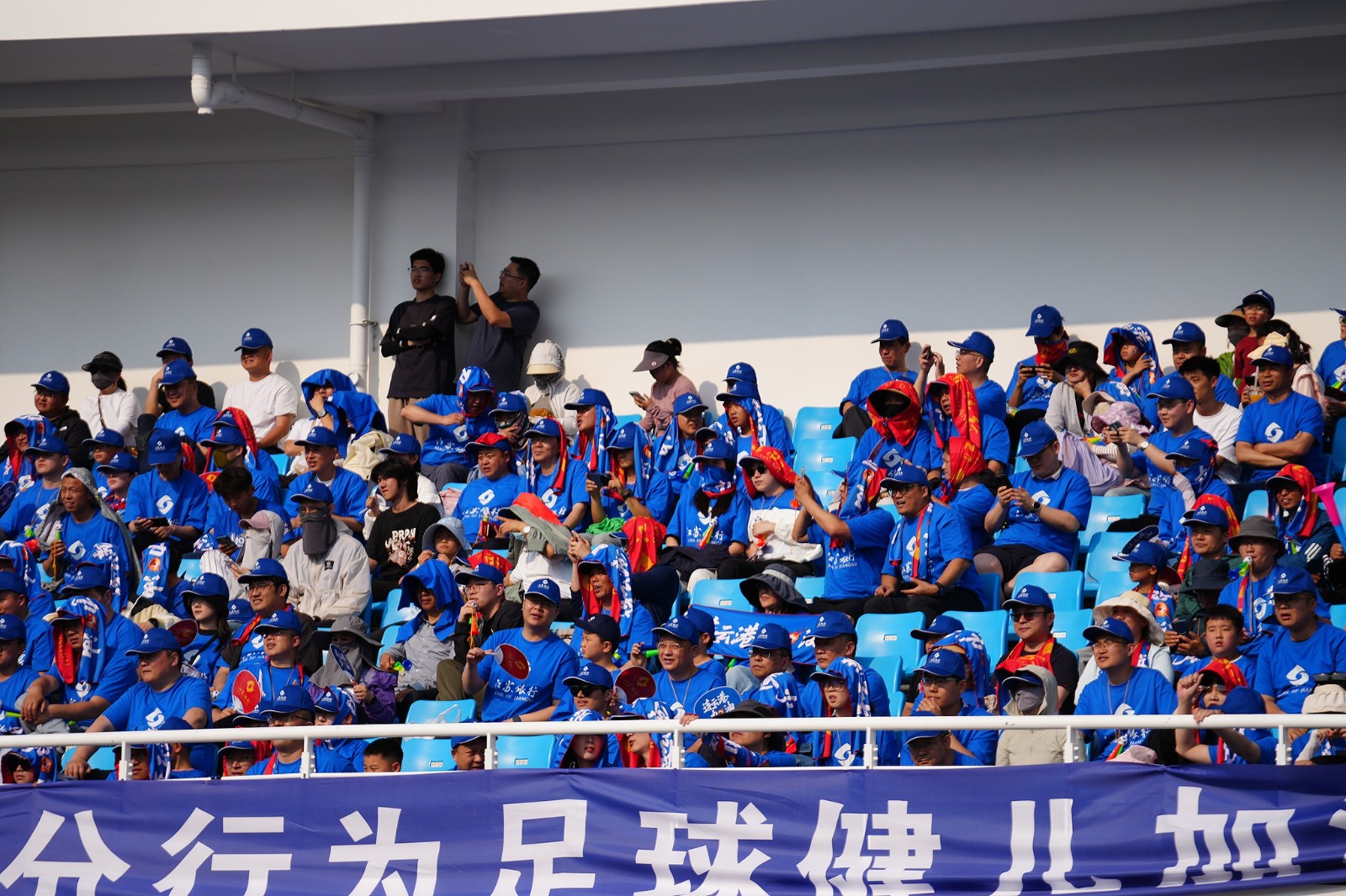 众观长三角②丨苏超战火重燃：一场足球盛宴背后的全民狂欢(图5)