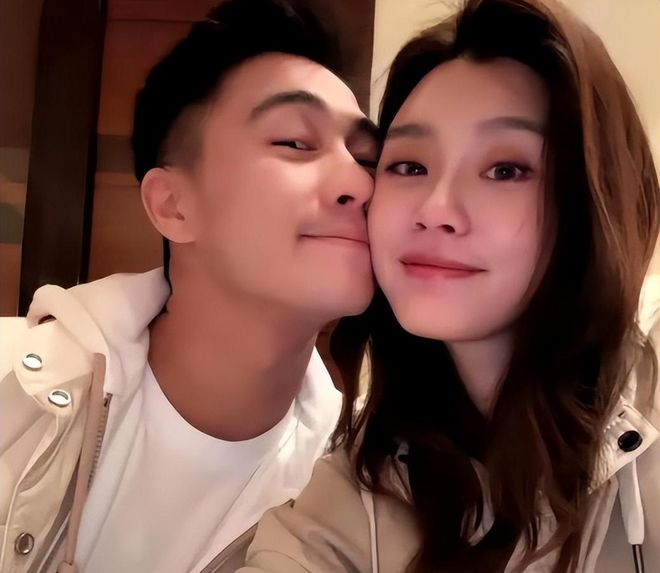 生日照藏玄机提离婚掀桌子赌王家族恩爱剧本演不下去了(图2)