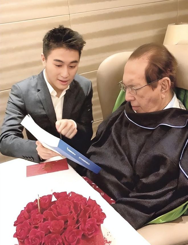 生日照藏玄机提离婚掀桌子赌王家族恩爱剧本演不下去了(图4)