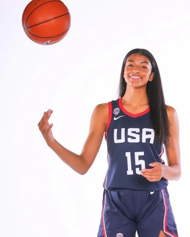 熊猫体育资讯：颜值和天赋双在线！弗拉格女友身份揭晓竟是前NBA球员妹妹(图8)