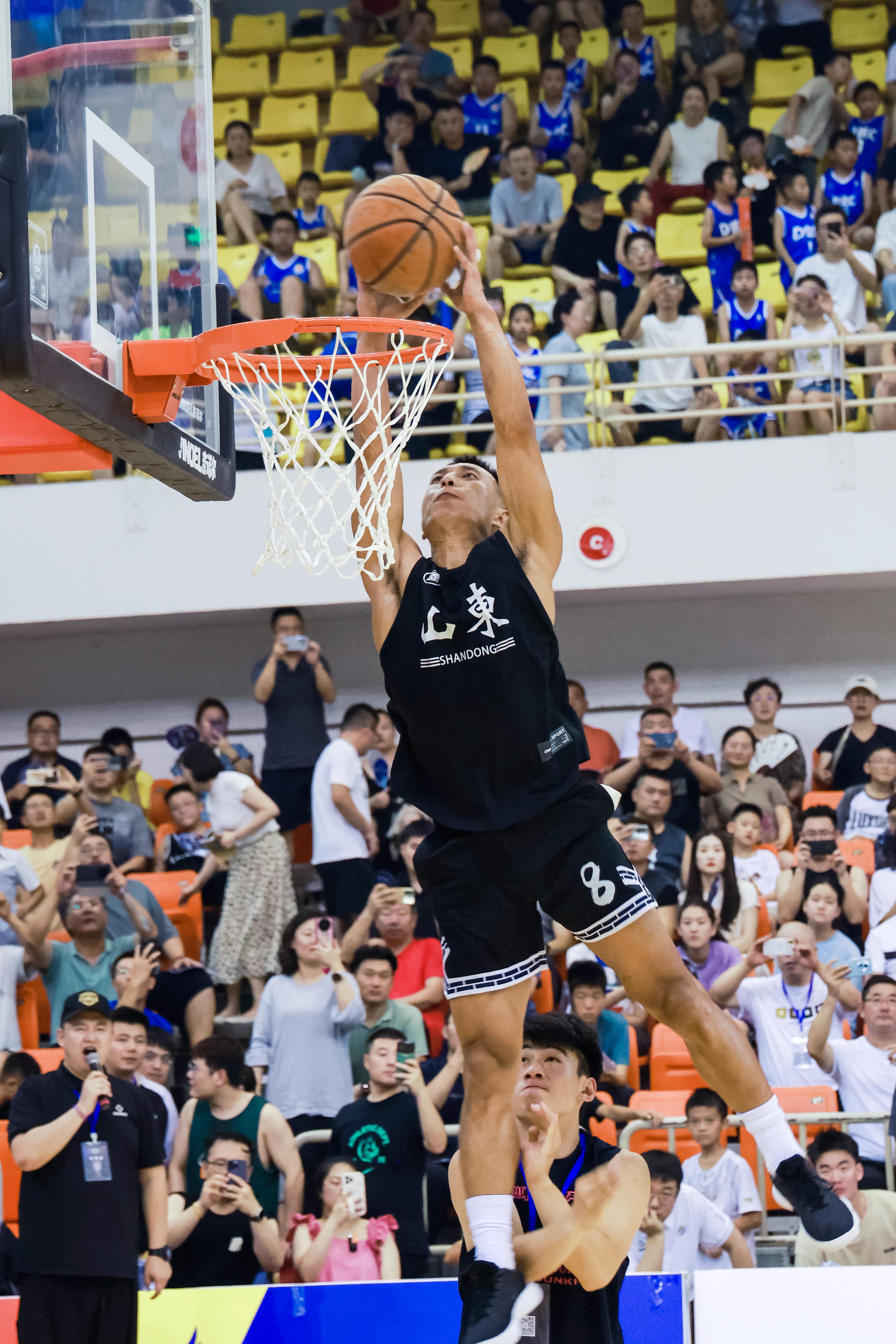 熊猫体育：篮球盛宴启幕！2024NBL联赛河南男篮青春风暴蓄势待发(图1)