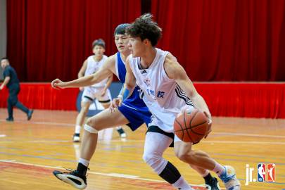 原来他就是廖三宁表弟兄弟俩一起参加亚运会父亲是广西野球王(图1)